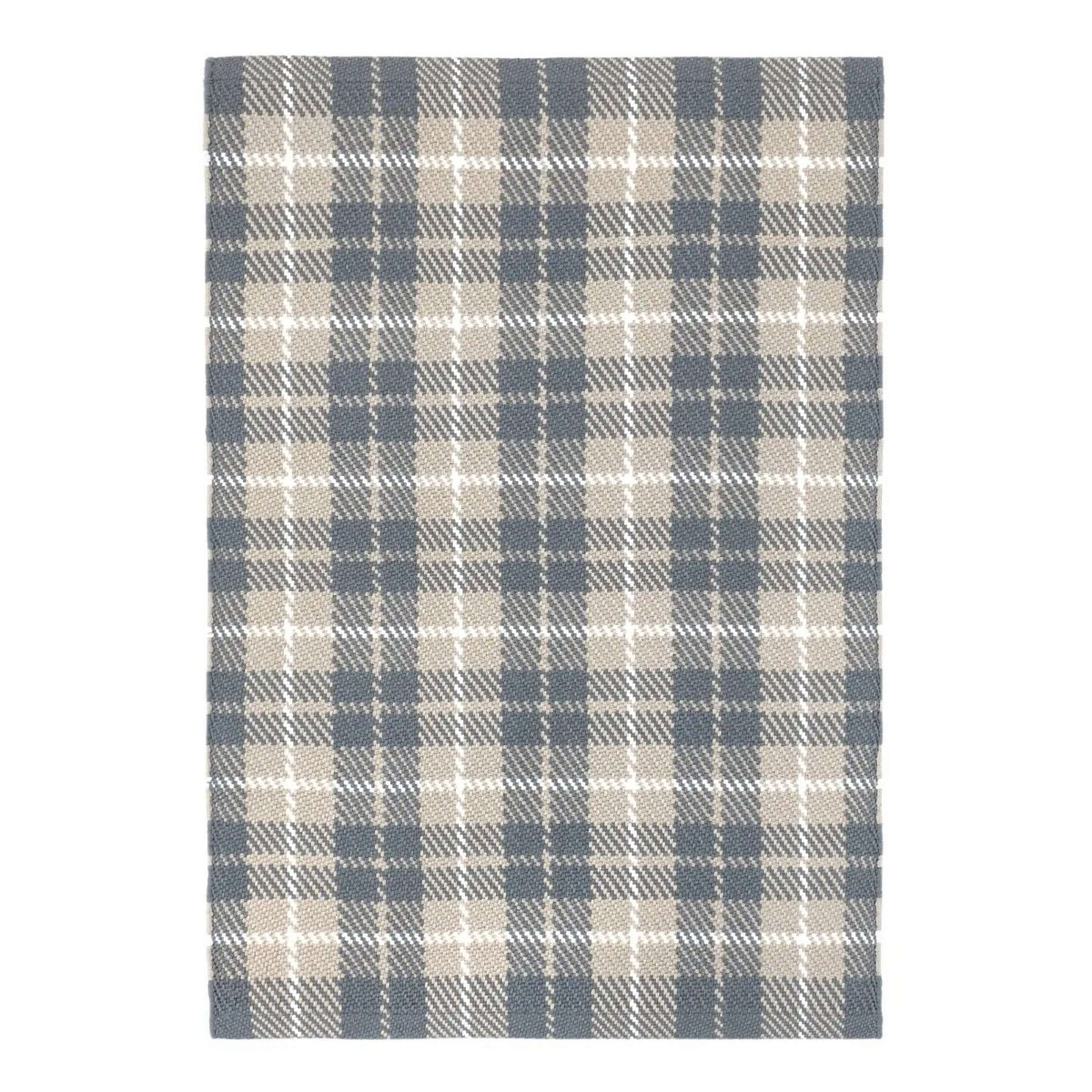 A Ashcombe Handwoven Indoor / Outdoor Rug with Charcoal Gray color
