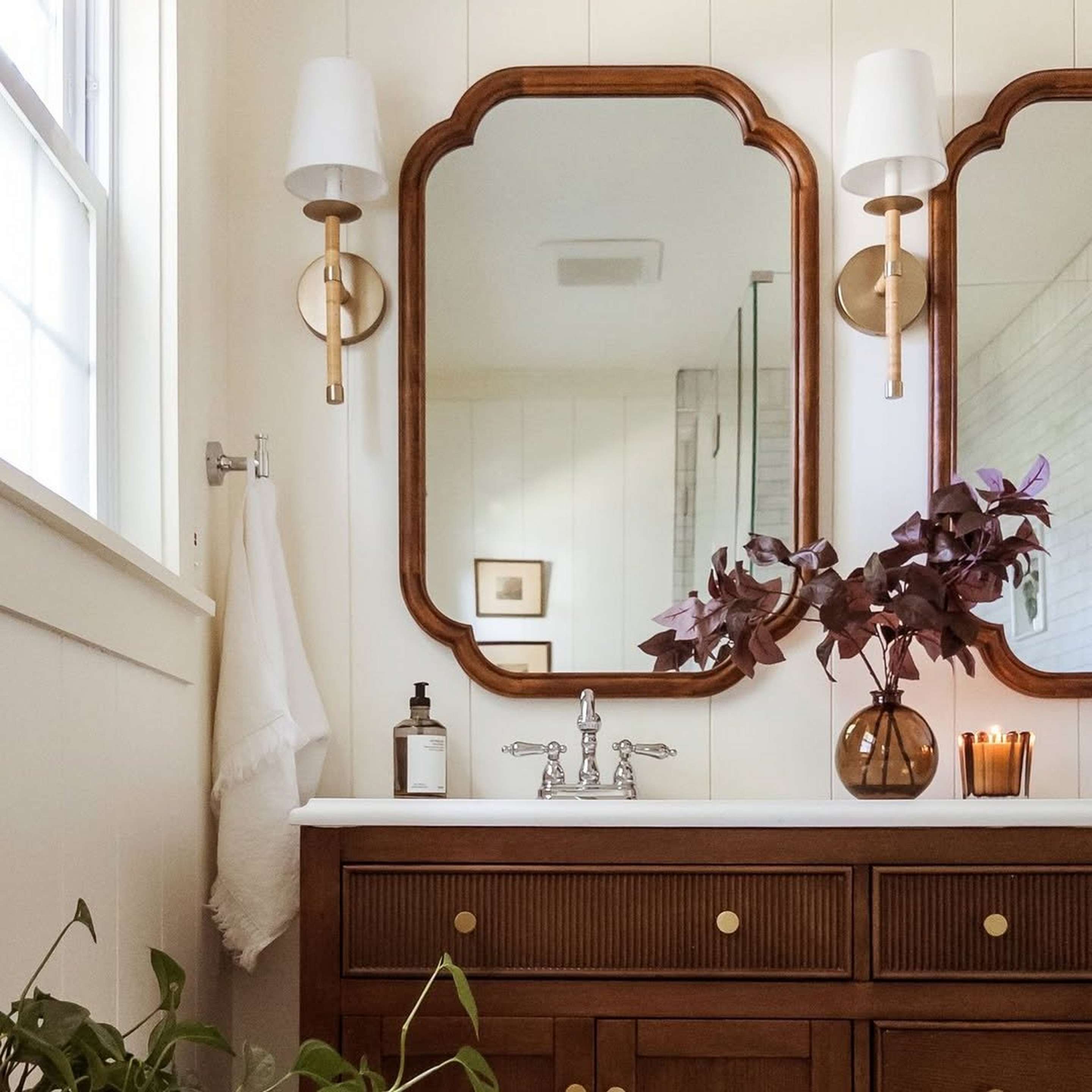 Demske Sconce