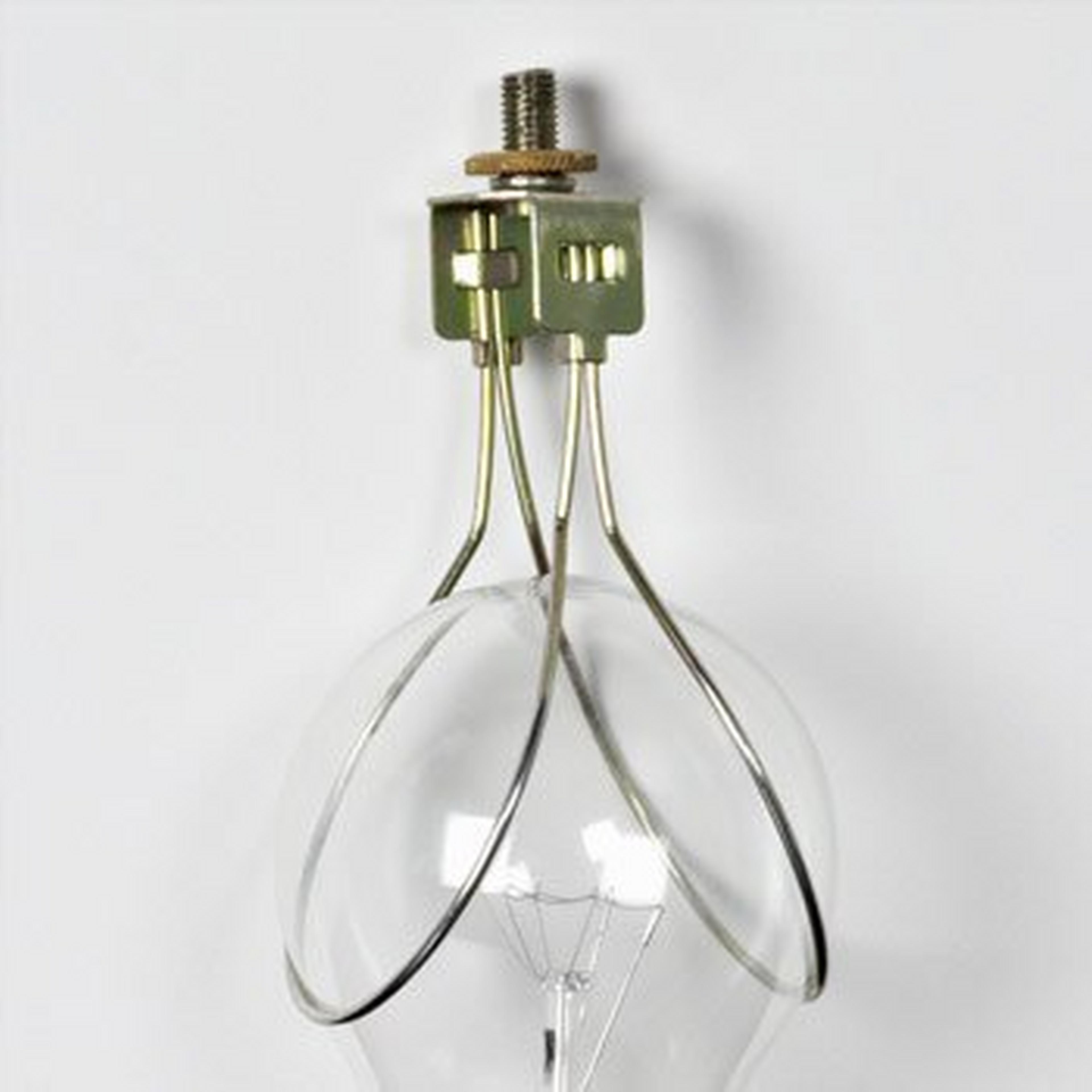 Medium Base Clip-On Bulb Adapter