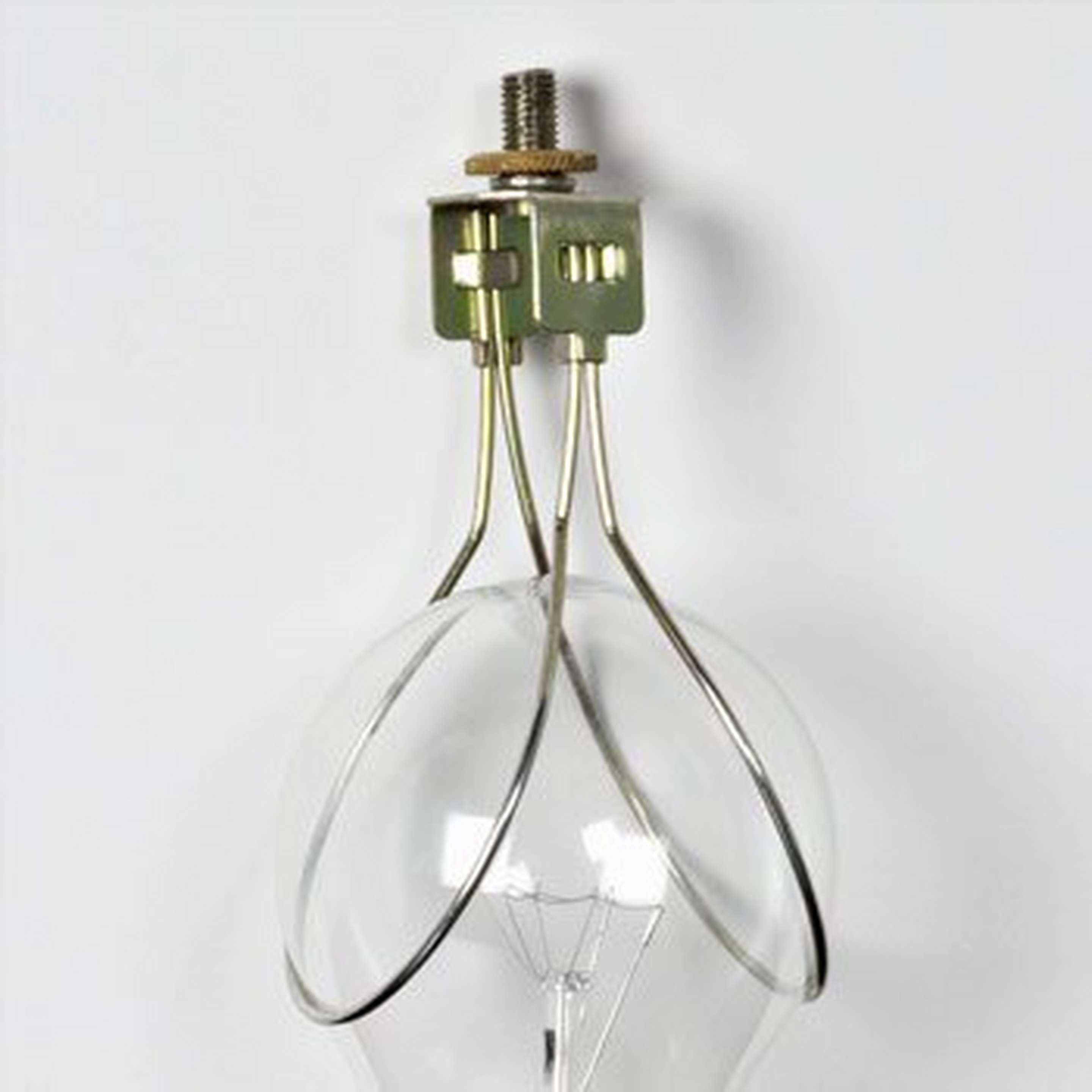 Medium Base Clip-On Bulb Adapter