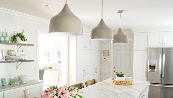 Rule of threes for hanging pendant lights over island