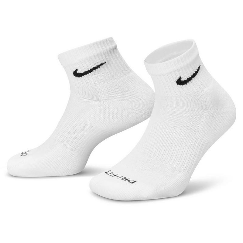 Nike Unisex Everyday Plush Cushioned Ankle Sock (3 Pack)