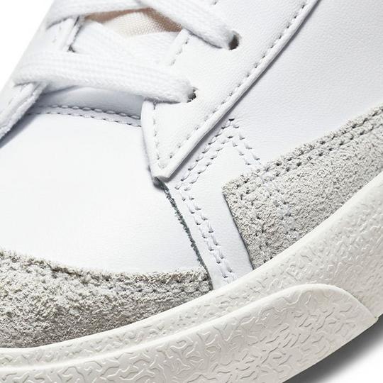 Nike Blazer Mid 77 Women s WHITE Black
