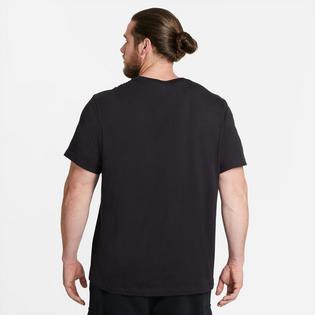 Nike Men's Sportswear Club T-Shirt