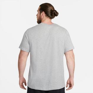 Nike Men's Sportswear Club T-Shirt