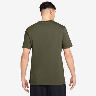 Nike Men's Sportswear Club T-Shirt