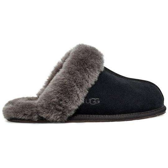 UGG Women s Scuffette II Slipper