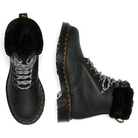 Serena dr martens online