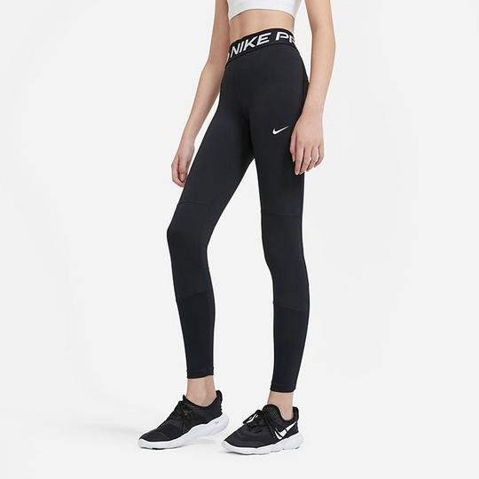 Girls in nike yoga pants best sale