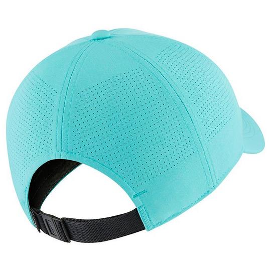 Female nike hats 2025