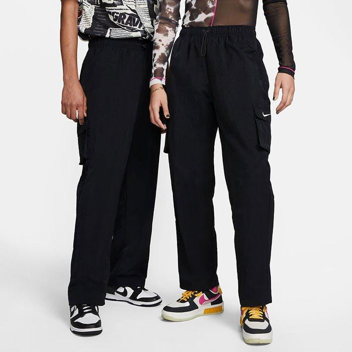 Nike Women s Essential High Rise Woven Cargo Pants