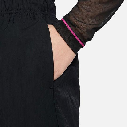 Women's Sportswear Essential High Rise Woven Cargo Pant