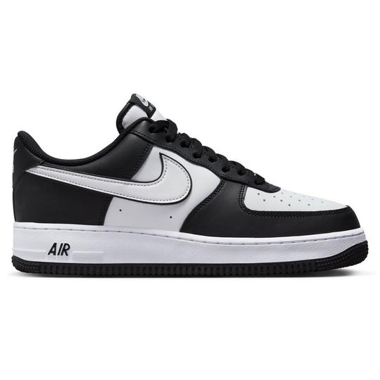 Nike Men s Air Force 1  07 Shoe
