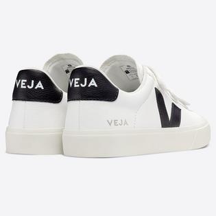 Veja Unisex Recife Leather Sneaker