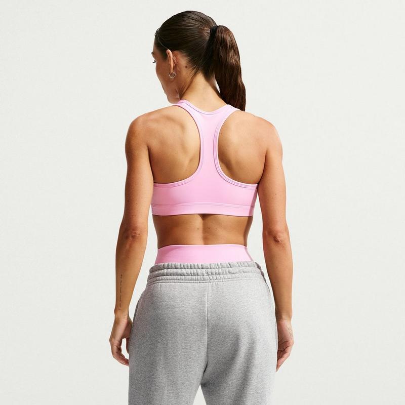 Nike Soutien-gorge de sport rembourr&eacute; &agrave; soutien moyen Swoosh pour femmes