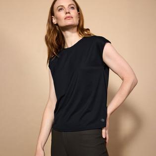 Women's Dynamic Sleeveless Top