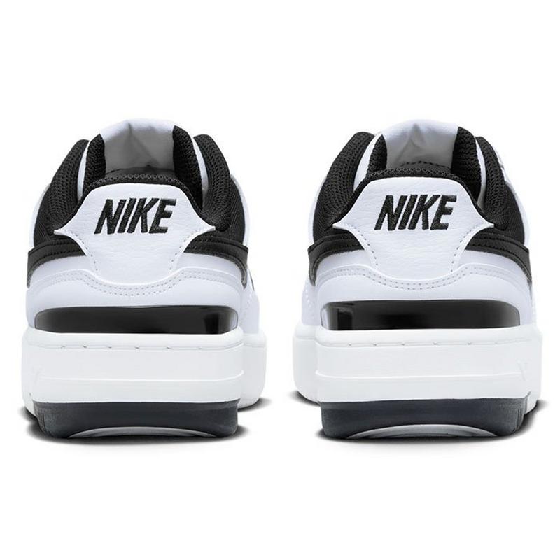 Nike Women's Gamma Force Shoe