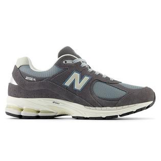 New Balance 2002R - Stylish and Comfortable Sneakers