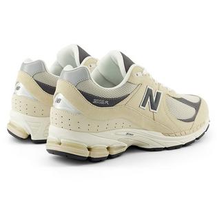 New Balance Men's 2002R Shoe