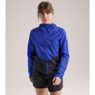 Arc'teryx Veste &agrave; capuchon Norvan Windshell pour femmes