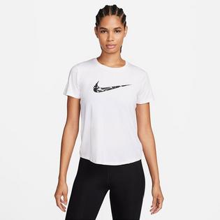 Nike Haut à manches courtes One Swoosh pour femmes