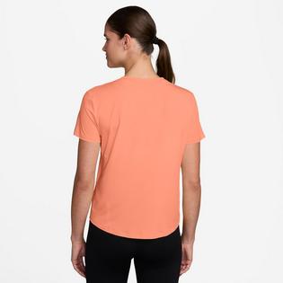 Nike Haut &agrave; manches courtes One Classic Dri-FIT pour femmes