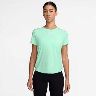 Nike Haut &agrave; manches courtes One Classic Dri-FIT pour femmes