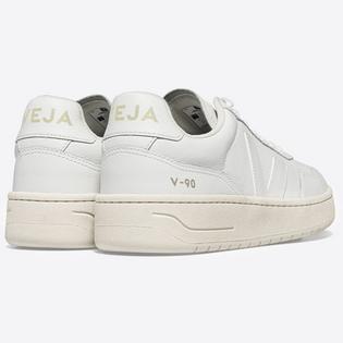 Veja Unisex V-90 Leather Sneaker