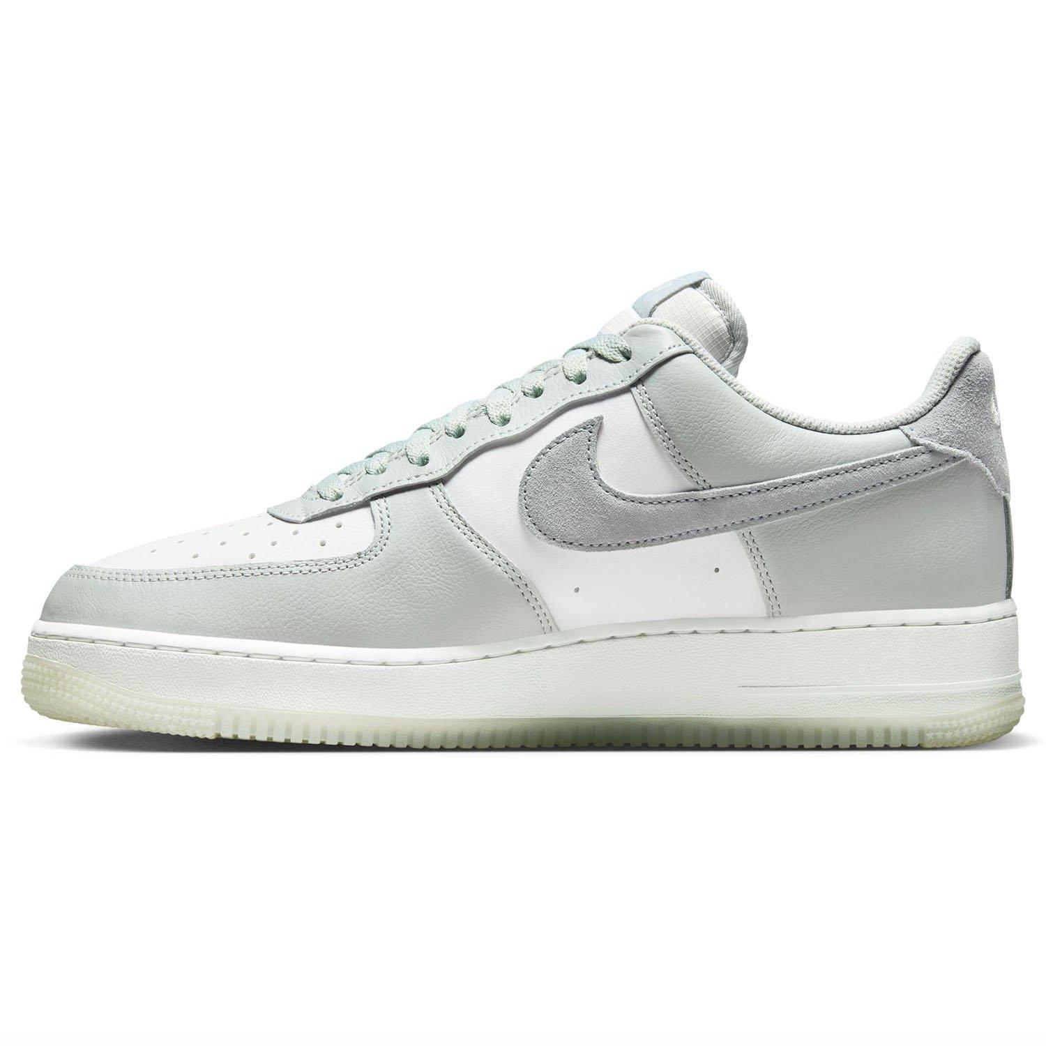 Men's Air Force 1 '07 LV8  Shoe