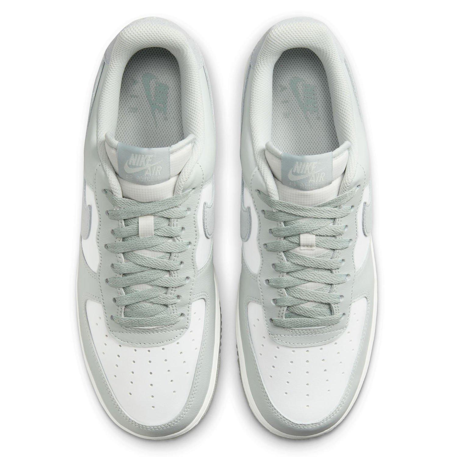 Men's Air Force 1 '07 LV8  Shoe