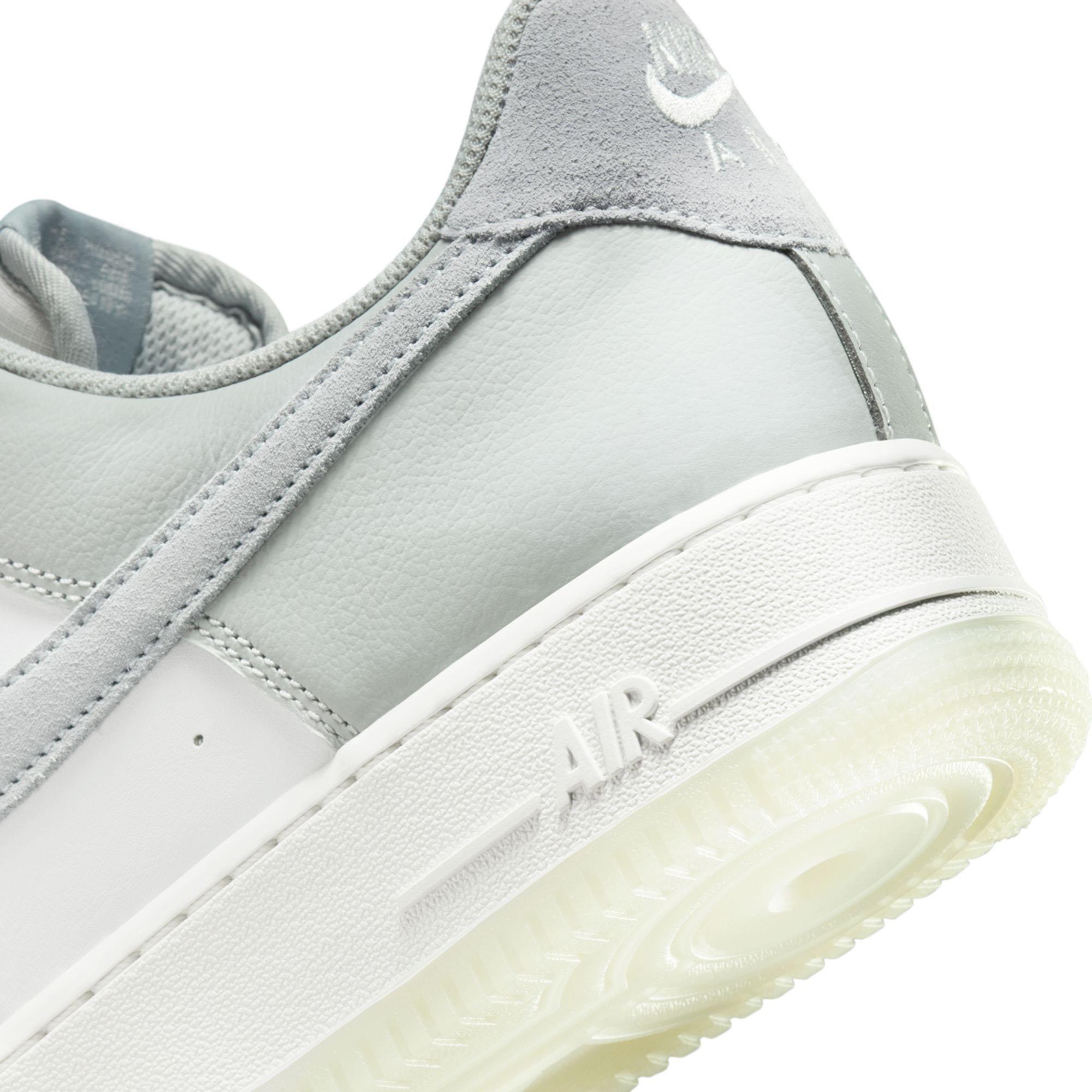 Men's Air Force 1 '07 LV8  Shoe