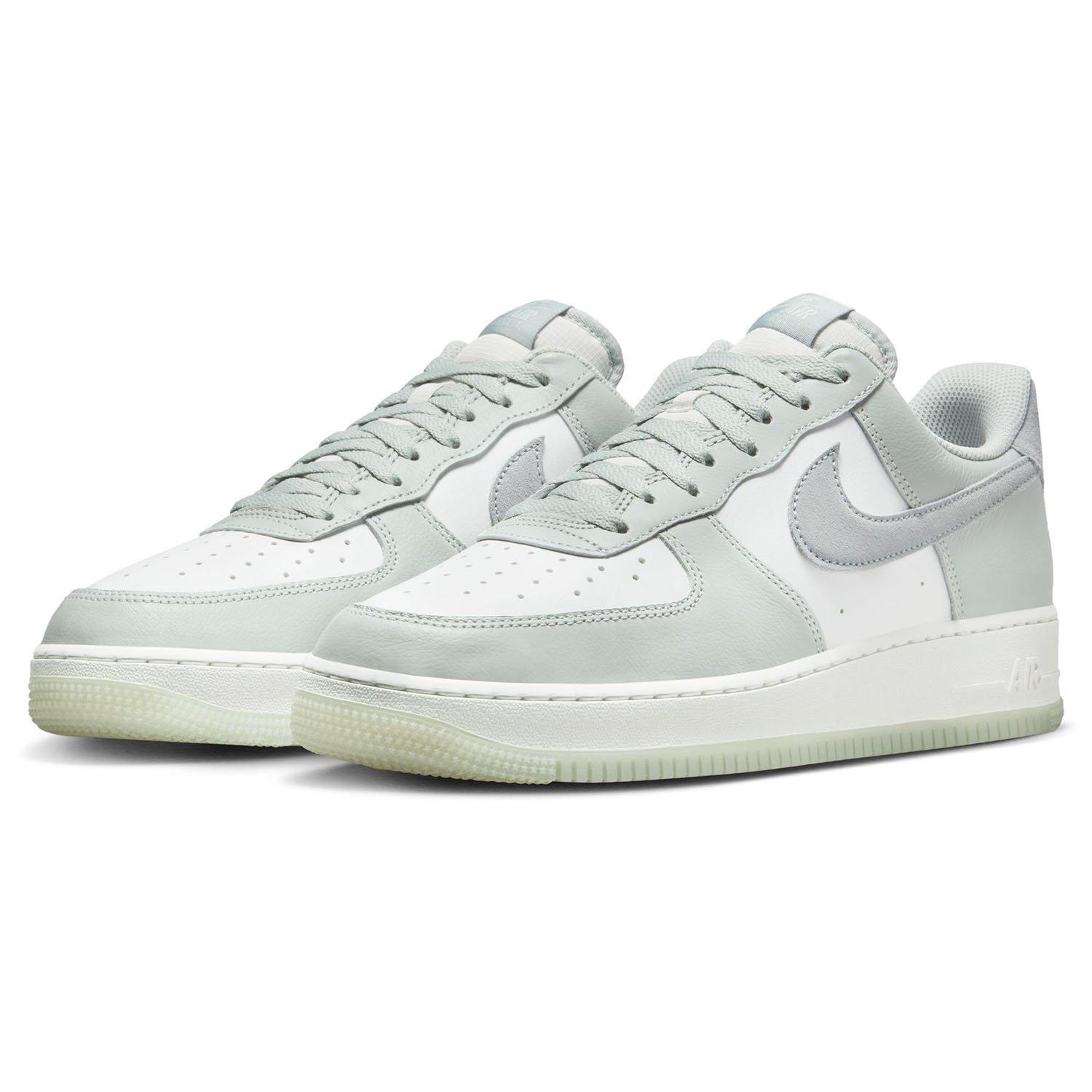 Men's Air Force 1 '07 LV8  Shoe