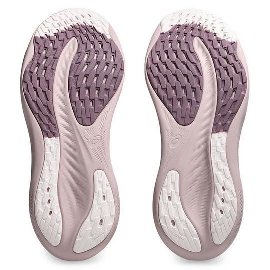 Nike running shoes gel sole clearance