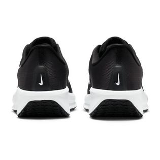 Nike Women's Quest 6 Running Shoe