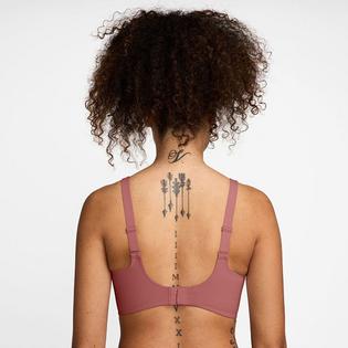 Nike Soutien-gorge de sport convertible rembourr&eacute; &agrave; soutien &eacute;lev&eacute; Alate pour femmes