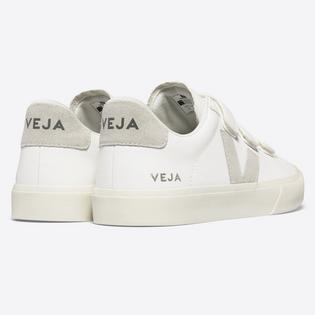 Veja Women's Recife Leather Sneaker