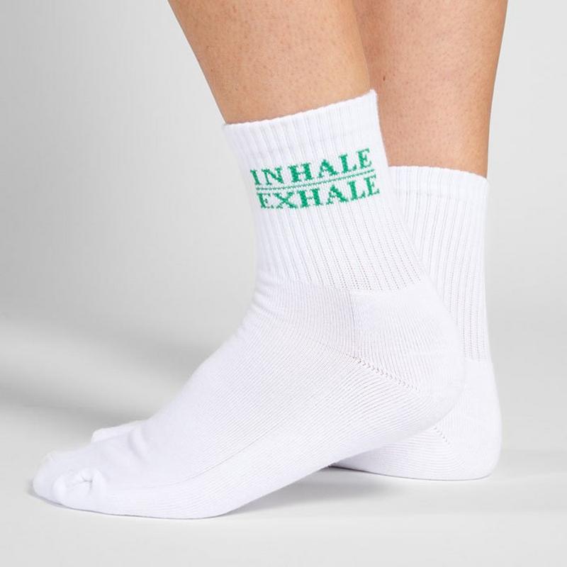 Brunette The Label Chaussettes Inhale Exhale pour femmes