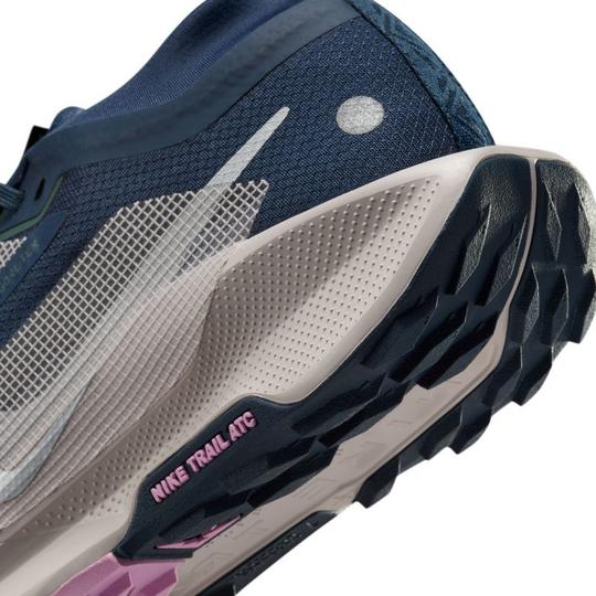 Nike pegasus navy deals