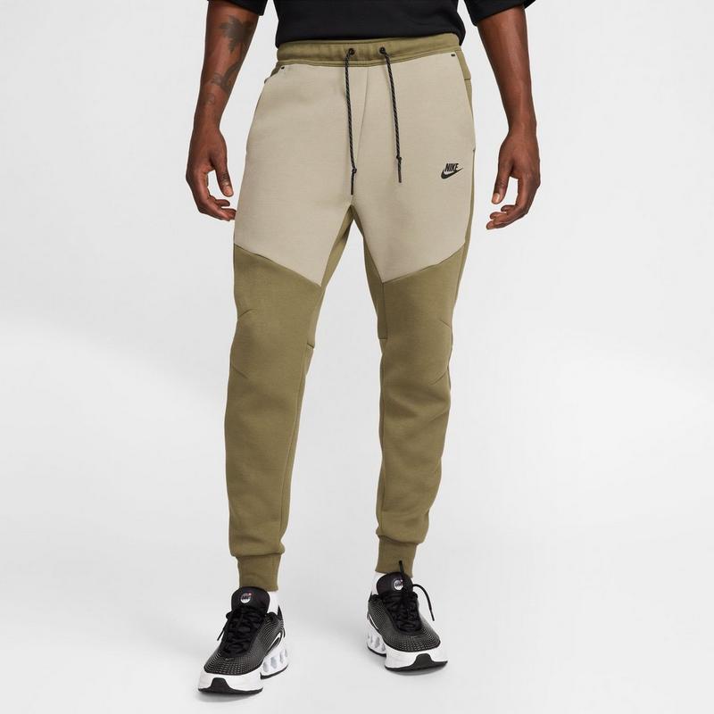 Nike Pantalon de jogging ajust&eacute; Tech Fleece pour hommes