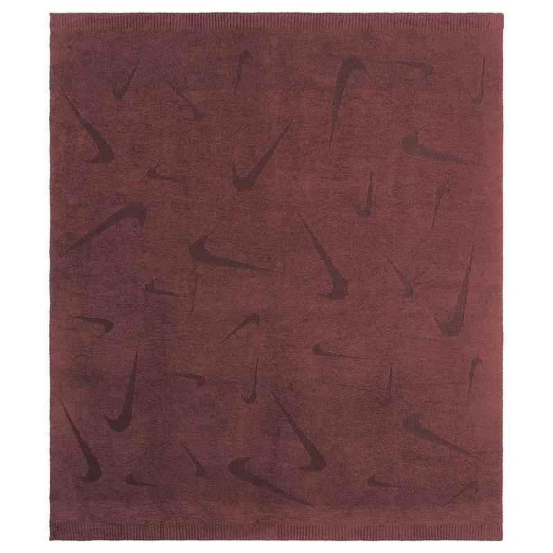 Nike Phoenix Cozy Boucle Blanket