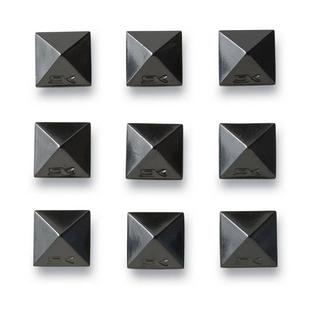 Dakine Coussins antid&eacute;rapants Pyramid Studs