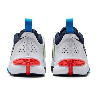 Nike Kids' [11-3] Team Hustle D 11 Basketball Shoe