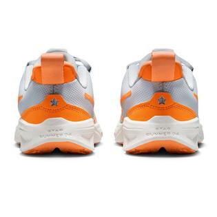 Nike Kids' [11-3] Star Runner 4 Running Shoe