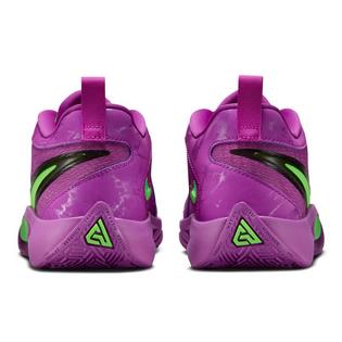 Nike Juniors' [3.5-7] Giannis Freak 6 Basketball Shoe