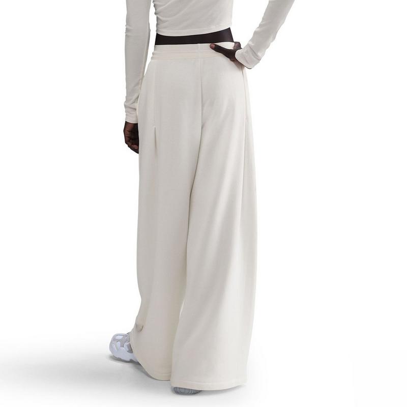 Nike Pantalon en molleton pliss&eacute; de la collection Sportswear pour femmes