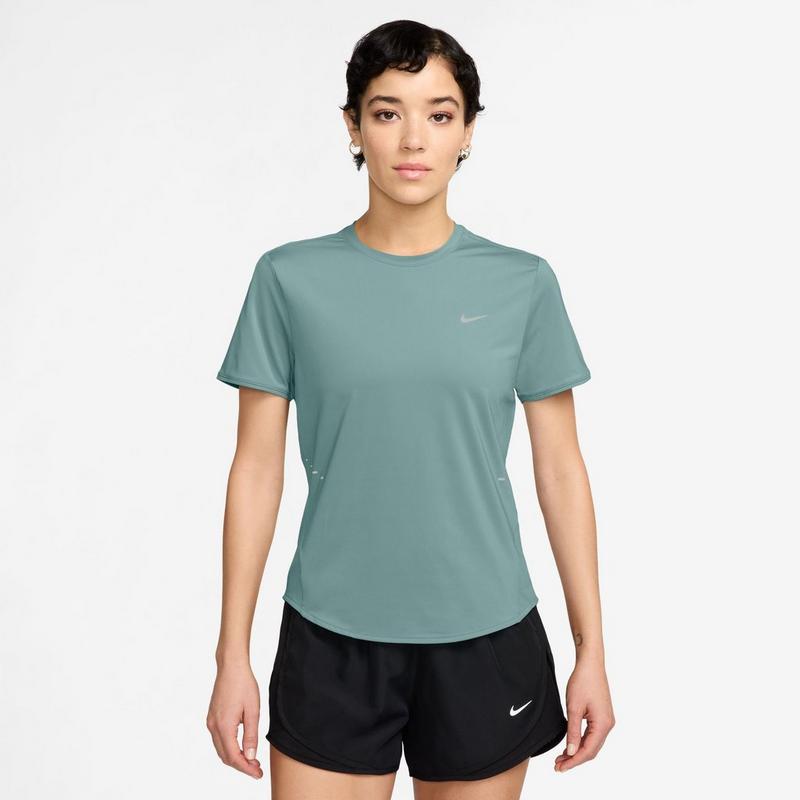 Nike Haut de course &agrave; manches courtes Swift Dri-FIT pour femmes
