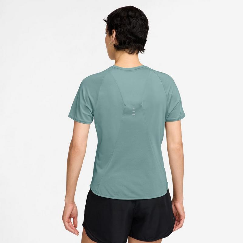 Nike Haut de course &agrave; manches courtes Swift Dri-FIT pour femmes