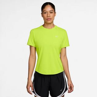 Nike Haut de course &agrave; manches courtes Swift Dri-FIT pour femmes