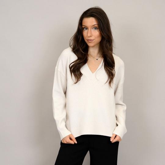 Oak & Ivy Women s Relaxed V-Neck Sweater