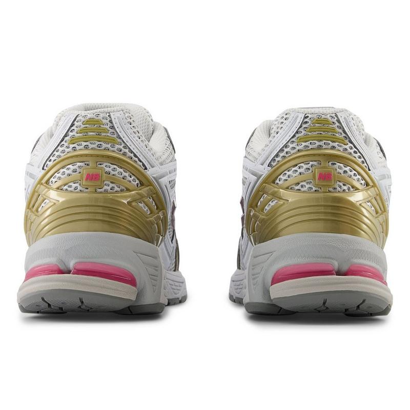 New Balance Unisex 1906R Shoe